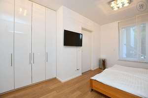 Modern möblierte Wohnung mit TG-Stellplatz in Stuttgart Mitte – Die vollständige Adresse der Immobilie erhältst du vom Anbieter., 70174 Neue Vorstadt, Stuttgart – Vorschaubild 10