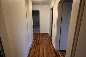 Ansprechende 3-Zimmer-Dachgeschosswohnung mit EBK in Pforzheim – Sponheimstr. 8, 75175 Nordstadt, Pforzheim – Vorschaubild 3
