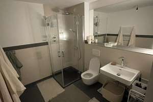 Sublet 12months ab 15 Oct / 1 Nov: 2-Zimmer-Wohnung inkl. Wohnküche, 47 m² + Keller – Bizetstraße 18, 13088 Weißensee, Berlin – Vorschaubild 7