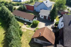 Einfamilienhaus mit 244 m², Nebengebäuden und viel Potenzial in ländlicher Lage – Amberg-Sulzbach (Kreis) – Vorschaubild 8