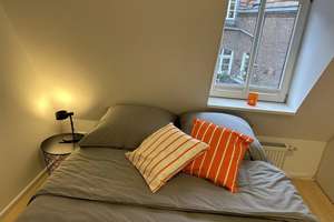 Charmante 2-Zimmer Wohnung in einer schönen Altbauwohnung im Herzen von Sülz – Die vollständige Adresse der Immobilie erhältst du vom Anbieter., 50939 Klettenberg, Köln – Vorschaubild 6