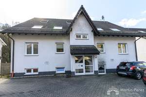 Gepflegte Drei-Zimmer-Wohnung
- Terrasse - Garten - Stellplatz - Keller -