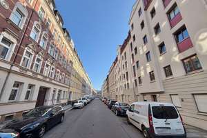 Eigentumswohnung • in Leipzig • 3 Zimmer • mit Balkon • Tiefgarage • vermietet • schnell sein! – Die vollständige Adresse der Immobilie erhältst du vom Anbieter., 4315 Anger-Crottendorf, Leipzig – Vorschaubild 3