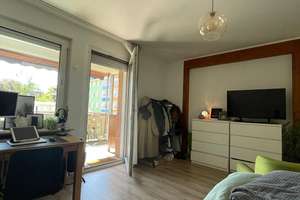 Helles WG-Zimmer mit eigenem Balkon | uninah, renoviert, ruhige Lage | Osnabrück – Die vollständige Adresse der Immobilie erhältst du vom Anbieter., 49080 Wüste, Osnabrück – Vorschaubild 1