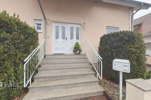 Exklusives Zweifamilienhaus mit Einliegerwohnung in begehrter Lage – Die vollständige Adresse der Immobilie erhältst du vom Anbieter., 63322 Rödermark – Vorschaubild 8