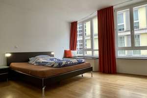 Helle, moderne 3,5-Zimmer Wohnung an der Münchner Freiheit.  Von Privat. – Siegesstr. 15, 80802 Schwabing-Ost, München – Vorschaubild 7