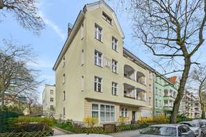 Umwerfender Jugendstil Altbau - zwei Balkone
