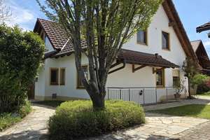 anspruchsvolles und geräumiges EFH mit mediterranen Flair und Fernblick ins Abenstal