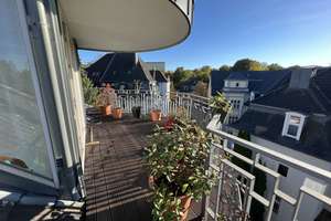 Repräsentative 3-Zi-Maisonette-Wohnung am Haumannplatz mit Dachterrasse nahe der Uniklinik