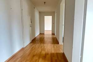 Gemütliche 3-Zimmer-Etagenwohnung in ruhiger, aber dennoch zentraler Lage. – Die vollständige Adresse der Immobilie erhältst du vom Anbieter., 81671 Echarding, München – Vorschaubild 2