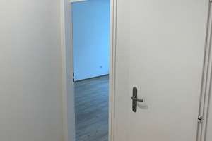 Exklusiv wohnen in Sendling-Westpark: 42 m² mit neuer Einbauküche, Balkon, U6 in 5 Min – 81377 Am Waldfriedhof, München – Vorschaubild 19