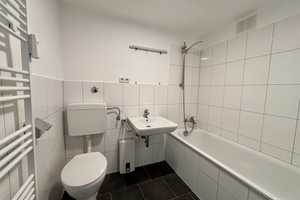 Schickes Appartement mit Einbauküche in sehr zentraler Lage – Dreilindenstr. 73, 45128 Essen – Vorschaubild 3