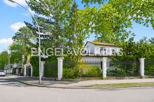 Großzügiges Einfamilienhaus mit Potential auf Traumgrundstück im Grunewald! – Die vollständige Adresse der Immobilie erhältst du vom Anbieter., 14193 Grunewald, Berlin – Vorschaubild 3