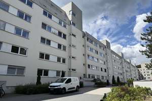 Westend! Bezugsfrei - 3-Zimmer-Wohnung mit Balkon - Fahrstuhl - oberste Etage!