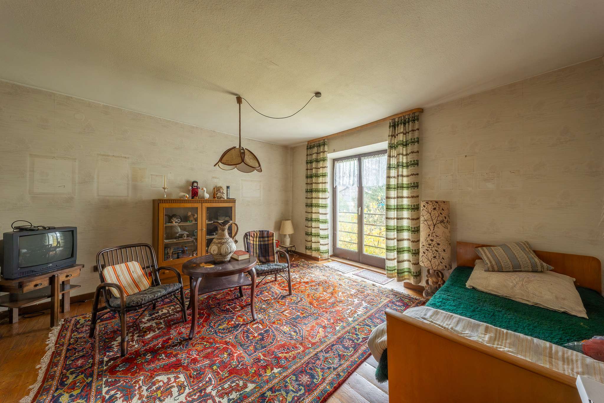 Immobilie in Hornbach - Charmanter Altbau mit Entwicklungspotential - Bild 2