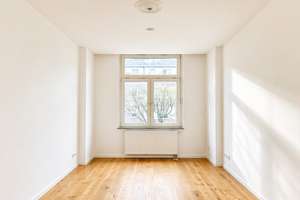 Moderne 2,5-Zimmer-Wohnung mit neuer Einbauküche und Balkon – Die vollständige Adresse der Immobilie erhältst du vom Anbieter., 40223 Bilk, Düsseldorf – Vorschaubild 4