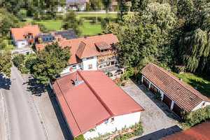 Das Objekt ist vielseitig nutzbar!! Zwei Immobilien mit großem Grundstück und 4 Garagen zu verkaufen – Bernhardswald, Regensburg (Kreis), 93170 Regensburg (Kreis) – Vorschaubild 4
