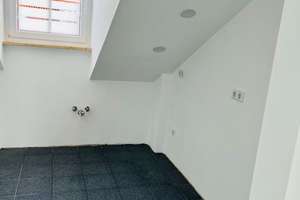 Geschmackvolle 3-Raum-Wohnung mit Balkon und EBK in Ingolstadt – Dominikus-Schneider-Straße 19, 85053 Südost, Ingolstadt – Vorschaubild 7