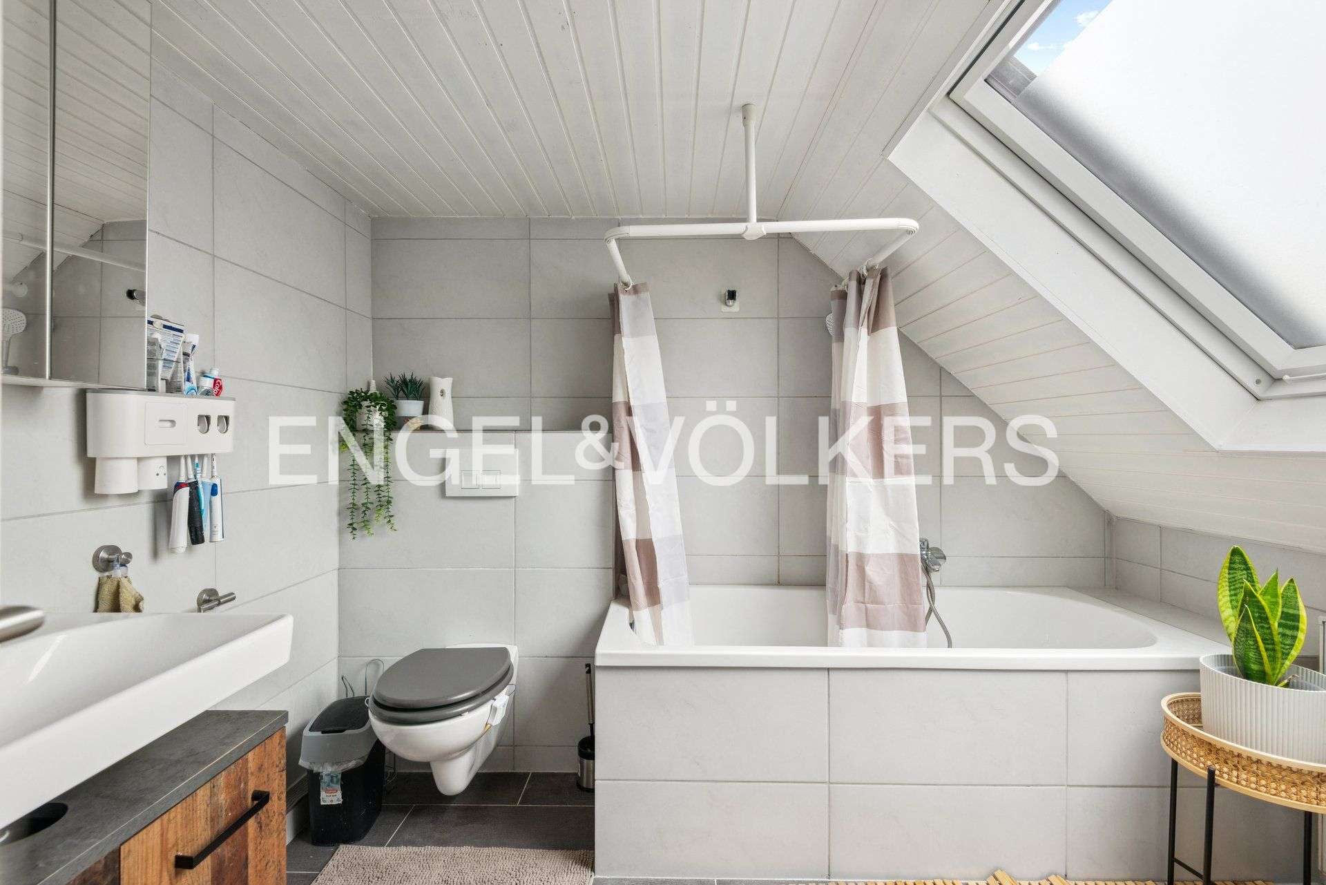 Immobilie in Ginsheim-Gustavsburg - Gepflegtes Dreifamilienhaus – Eigennutzung oder Kapitalanlage mit 5,2 % Rendite - Bild 4