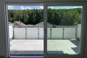 Wohnen in unverbaubarer Aussichtslage – 4 Zi.-DG-Wohnung mit Garage ! – Die vollständige Adresse der Immobilie erhältst du vom Anbieter., 72770 Ohmenhausen, Reutlingen – Vorschaubild 2