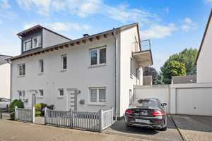 Familienfreundliche Doppelhaushälfte mit Garten, Garage und Balkon in Hagen-Boele – Hagen – Vorschaubild 1