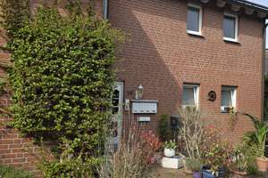 Frisch sanierte Souterrainwohnung in ruhiger Privatstraße – mit Gartennutzung & universitätsnah