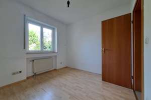 Gepflegtes Einfamilienhaus (Doppelhaushälfte) mit Garage in Rimpar – Die vollständige Adresse der Immobilie erhältst du vom Anbieter., 97222 Rimpar – Vorschaubild 11