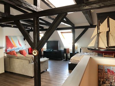 Helle sonnige 1-Zimmer-DG-Wohnung in der Altstadt