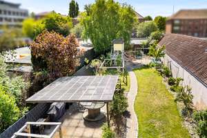 Stilvolle Altbauvilla mit großzügigem Wohnkonzept und Kamin, Sauna & Garagen- und Außenstellplätzen – Die vollständige Adresse der Immobilie erhältst du vom Anbieter., 27474 Cuxhaven – Vorschaubild 25