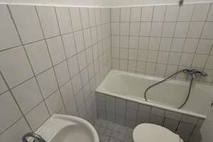 1 - Zimmer Wohnung sucht netten Nachmieter – Julius-Spriestersbach-Straße 3, 42853 Mitte, Remscheid – Vorschaubild 5