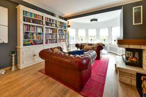 Modernisierte Villa mit ca. 329m² Wfl in begehrter Lage auf wunderschönem Grundstück direkt am Zoo – Die vollständige Adresse der Immobilie erhältst du vom Anbieter., 47057 Neudorf-Nord, Duisburg – Vorschaubild 9
