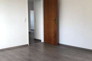 Schöne 3-Zimmer-Wohnung mit renoviertem Bad, 2 Balkonen und Ausblick – Timmersfeld 74, 42899 Schmittenbusch, Remscheid – Vorschaubild 8
