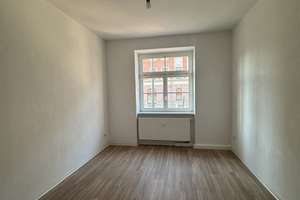 Helle 2-Raum-Wohnung mit Balkon, Küche mit Fenster und Tageslichtbad – Bernsdorfer Straße 87, 9126 Bernsdorf, Chemnitz – Vorschaubild 7
