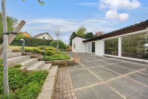 Attraktives Zweifamilienhaus in schöner Lage von Gaggenau mit großem Grundstück – Die vollständige Adresse der Immobilie erhältst du vom Anbieter., 76571 Gaggenau – Vorschaubild 2