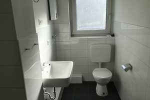 Schöner Wohnen in dieser sanierten  2-Zi.-Wohnung mit Balkon! – Lerchenstr. 6, 47057 Duisburg – Vorschaubild 4