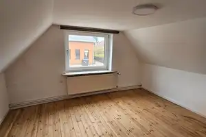 Der kleine Familientraum, 4 Zimmer, schön geschnittene Räume, pflegeleichter Garten. Tolles Objekt! – Schleswig-Flensburg (Kreis) – Vorschaubild 6