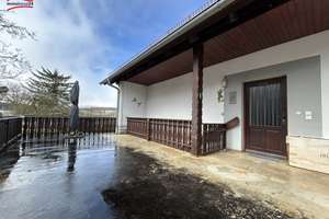 Viel Platz für zwei Familien – ZFH mit Balkon, Terrasse und großem Grundstück in 91719 Heidenheim – Die vollständige Adresse der Immobilie erhältst du vom Anbieter., 91719 Heidenheim – Vorschaubild 4