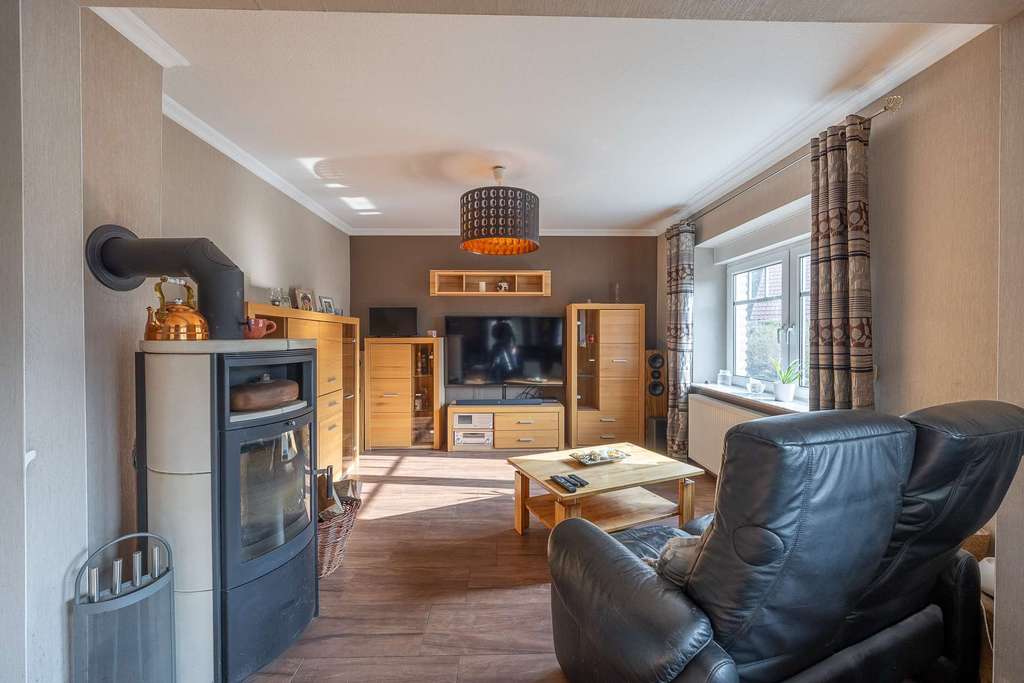 Immobilie in Loxstedt - Loxstedt - Hohewurth | Großzügiges Einfamilienhaus mit Einliegerwohnung! - Bild 4