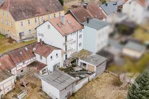 Renditestarkes solides Mehrfamilienhaus mit Garagen in Lorenzreuth bei Marktredwitz – Wunsiedel im Fichtelgebirge (Kreis) – Vorschaubild 2