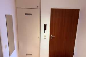 Gepflegte 2-Zimmer-Wohnung in zentraler Lage von Traunstein – Die vollständige Adresse der Immobilie erhältst du vom Anbieter., 83278 Traunstein – Vorschaubild 8