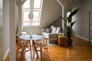 Luxuriöse Dachgeschosswohnung am Gipfel des Prenzlauer Berges – Schönhauser Allee 92, 10439 Pankow (Ortsteil), Berlin – Vorschaubild 1