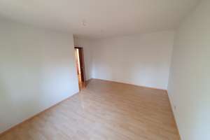 2 Zi.-Wohnung / Süd-Balkon / Tageslicht-Bad / Dusche + Badewanne / 2x Waschbecken / Kellerabteil – Die vollständige Adresse der Immobilie erhältst du vom Anbieter., 90571 Schwaig bei Nürnberg – Vorschaubild 6