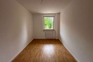 Modernisierte 3-Zimmer-Wohnung in Schweinau zu vermieten – Arendsstr.  13, 90441 Hohe Marter, Nürnberg – Vorschaubild 2