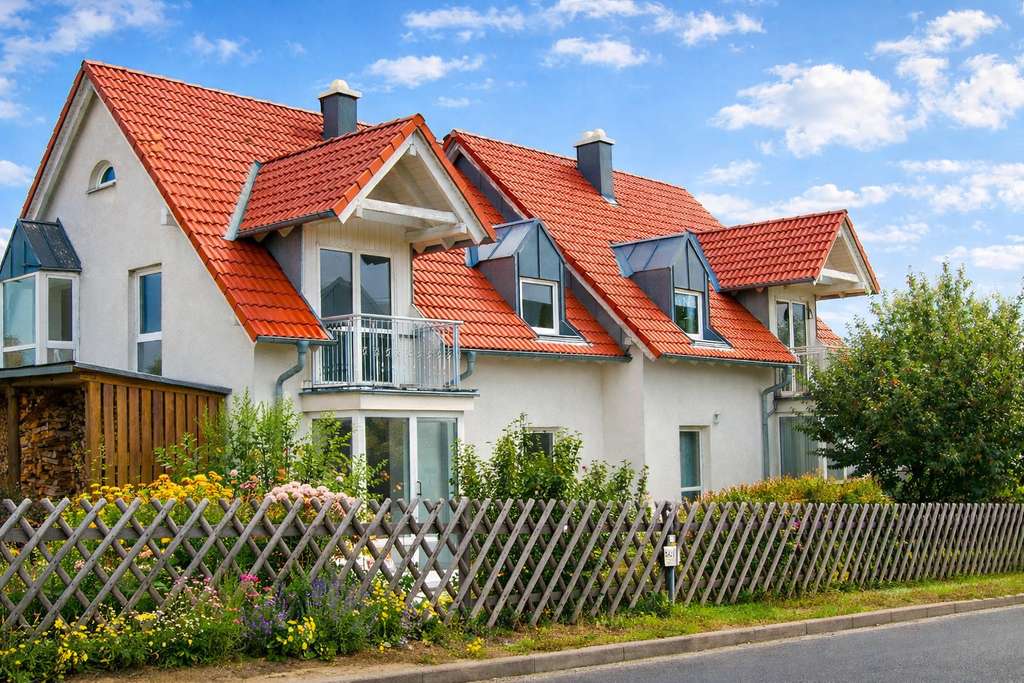 Immobilie in Wilsdruff - MFH mit 4 Einheiten in Oberhermsdorf – voll vermietet & gepflegt - Bild 0