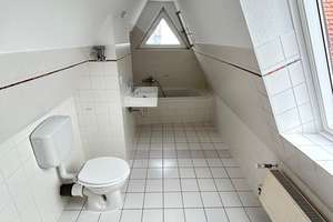++ Über den Dächern Lübecks: Großzügige Dachgeschosswohnung direkt an der Trave ++ – Die vollständige Adresse der Immobilie erhältst du vom Anbieter., 23552 Innenstadt, Lübeck – Vorschaubild 10