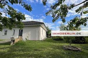 IMMOBERLIN.DE - Wunderbarer Bungalow mit großem Sonnengarten in ländlicher Wohlfühllage – Die vollständige Adresse der Immobilie erhältst du vom Anbieter., 16259 Höhenland – Vorschaubild 4