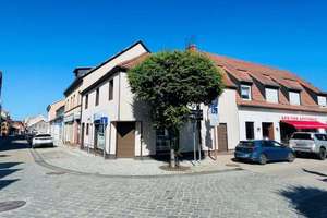 kleines Stadt-Eckhaus mit Gewerbe und Wohneinheit in bester Innenstadtlage
