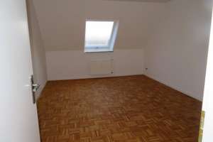 3-Zimmer-Wohnung in Kiel: Gepflegtes Dachgeschoss mit Einbauküche – Sukoring 3, 24107 Suchsdorf, Kiel – Vorschaubild 2