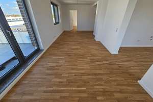 Exklusive Dachterrassenwohnung im Denkmal – 3 Zimmer, HWR, Fußbodenheizung & Stellplatz inklusive – Alte Diamant Brauerei 4, 39124 Neue Neustadt, Magdeburg – Vorschaubild 3