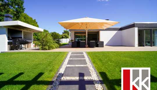 Bild von Exklusivität in ihrer reinsten Form: Zeitlose Bauhaus-Architektur am Schloss Wolfsburg